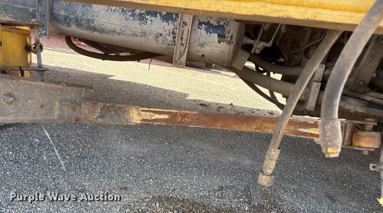 image for item EA7650 2013 Peterbilt 320 refuse truck