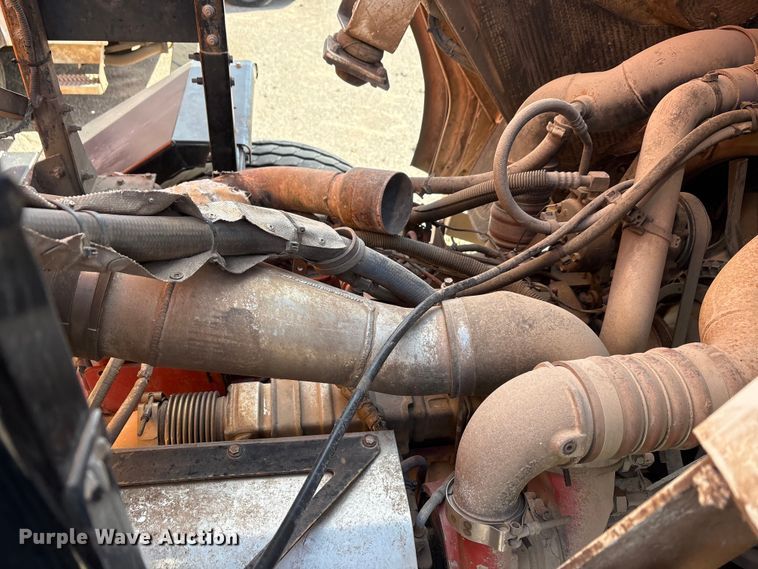 image for item EA7650 2013 Peterbilt 320 refuse truck