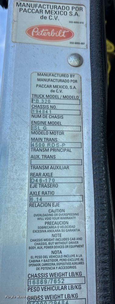 image for item EA7650 2013 Peterbilt 320 refuse truck