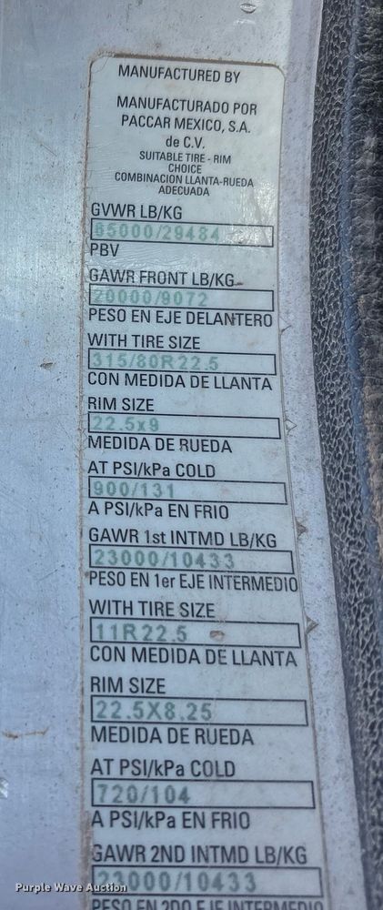 image for item EA7650 2013 Peterbilt 320 refuse truck