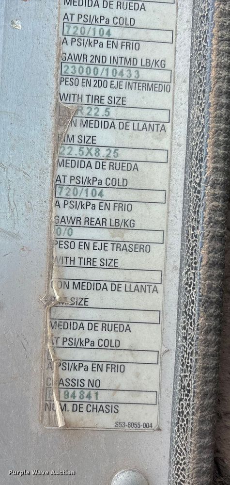 image for item EA7650 2013 Peterbilt 320 refuse truck