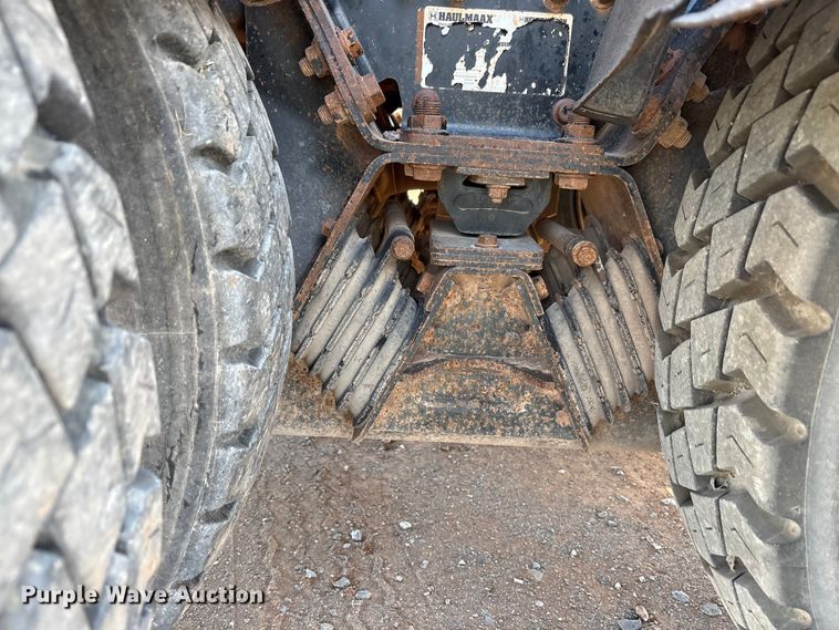 image for item EA7651 2008 International SF625 hook lift truck