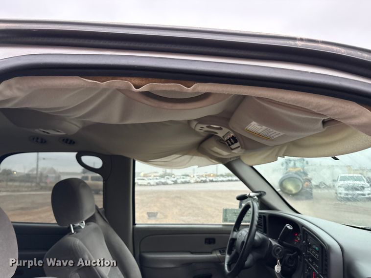 image for item EA7652 2005 Chevrolet Tahoe SUV