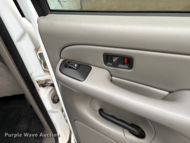 image for item EA7652 2005 Chevrolet Tahoe SUV