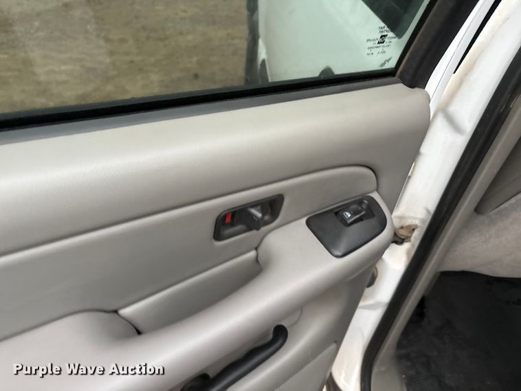 image for item EA7652 2005 Chevrolet Tahoe SUV