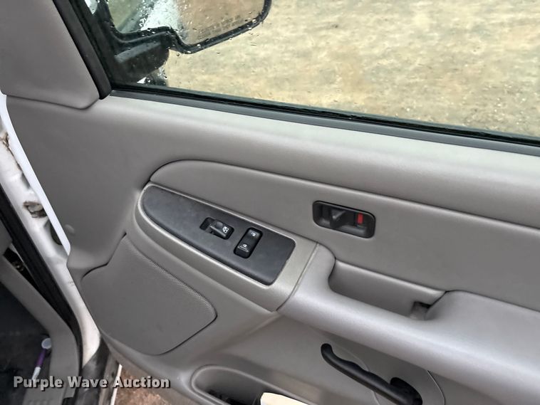 image for item EA7653 2005 Chevrolet Tahoe SUV