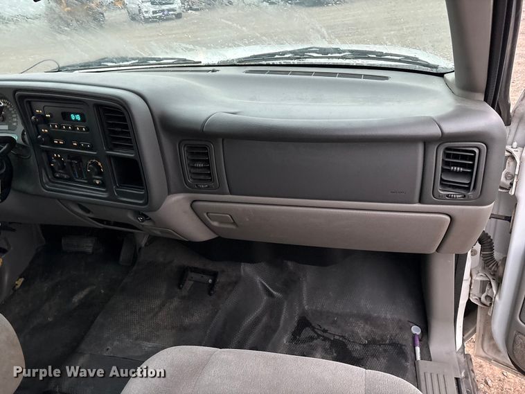 image for item EA7653 2005 Chevrolet Tahoe SUV