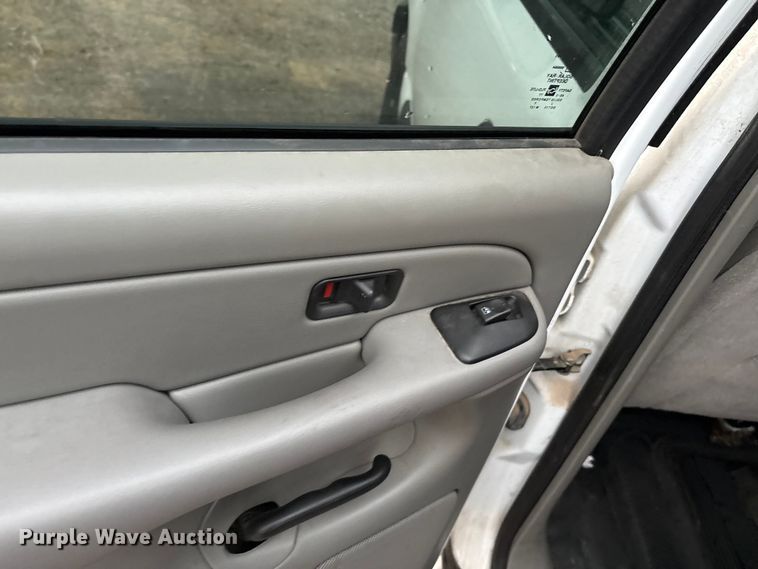 image for item EA7653 2005 Chevrolet Tahoe SUV