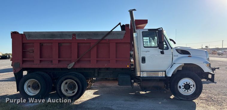 image for item EA7655 2009 International SF625 dump truck