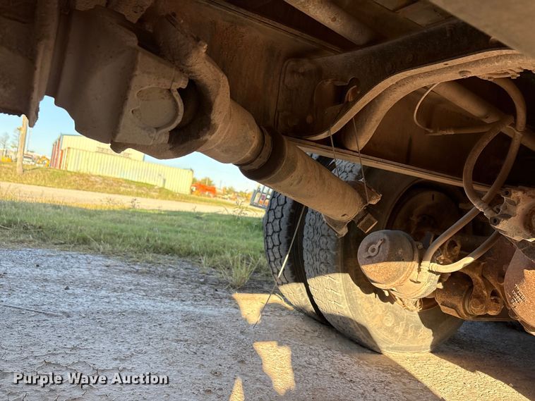 image for item EA7655 2009 International SF625 dump truck