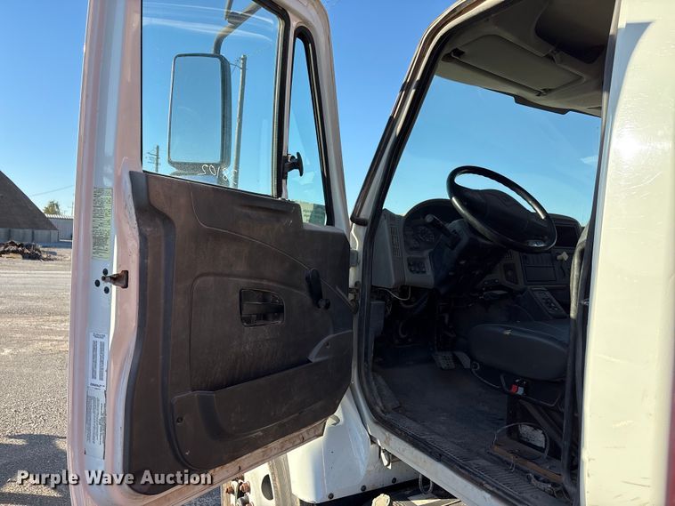 image for item EA7655 2009 International SF625 dump truck