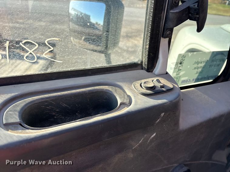 image for item EA7655 2009 International SF625 dump truck