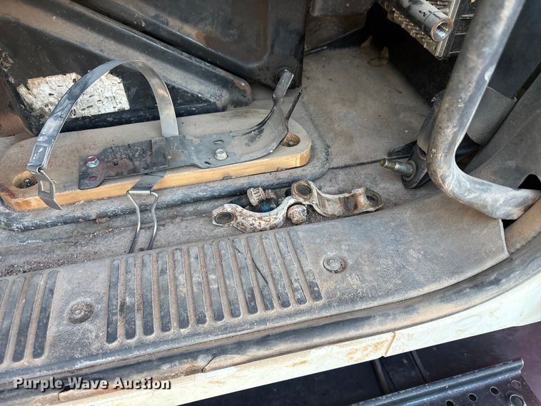 image for item EA7655 2009 International SF625 dump truck