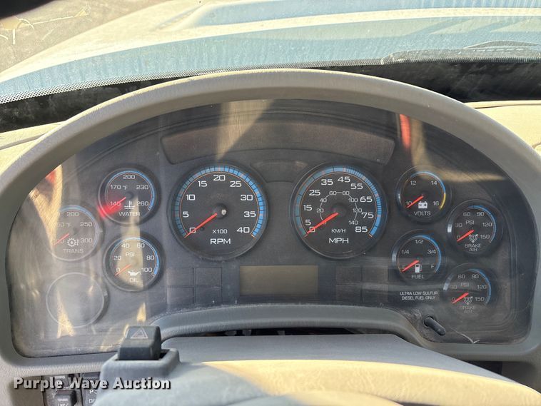 image for item EA7655 2009 International SF625 dump truck