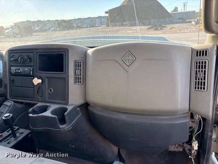 image for item EA7655 2009 International SF625 dump truck