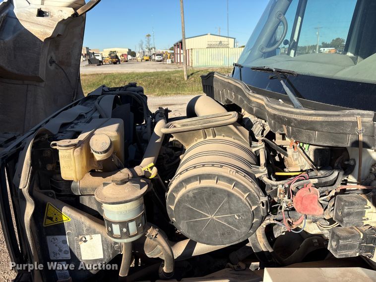 image for item EA7655 2009 International SF625 dump truck