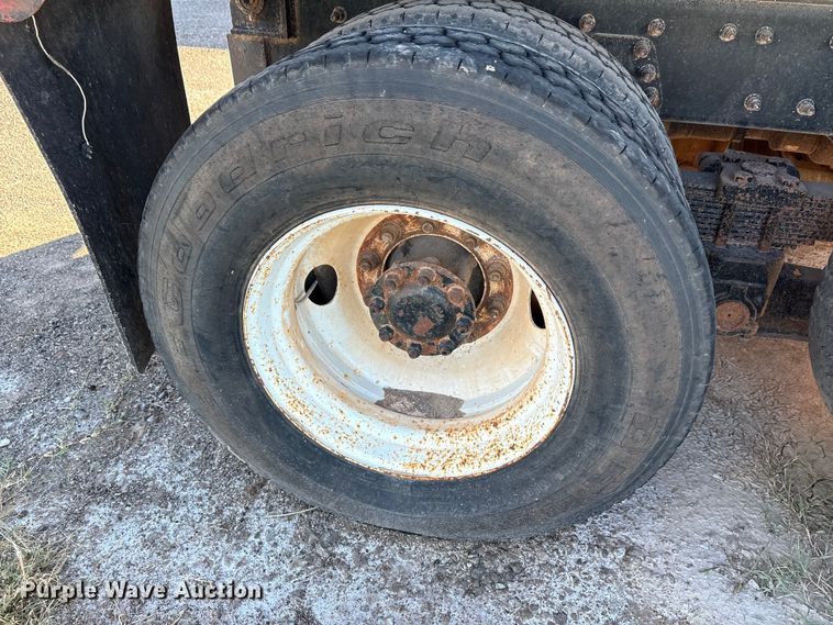 image for item EA7655 2009 International SF625 dump truck