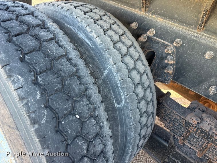 image for item EA7655 2009 International SF625 dump truck