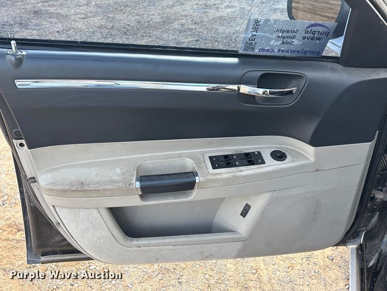 image for item EA7656 2006 Chrysler 300C 