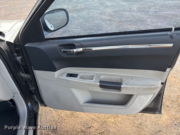 image for item EA7656 2006 Chrysler 300C 