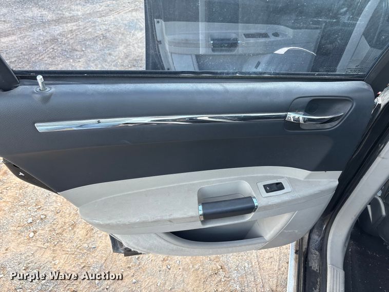 image for item EA7656 2006 Chrysler 300C 