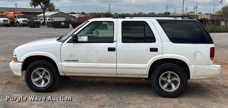 image for item EA7659 2002 Chevrolet Blazer SUV