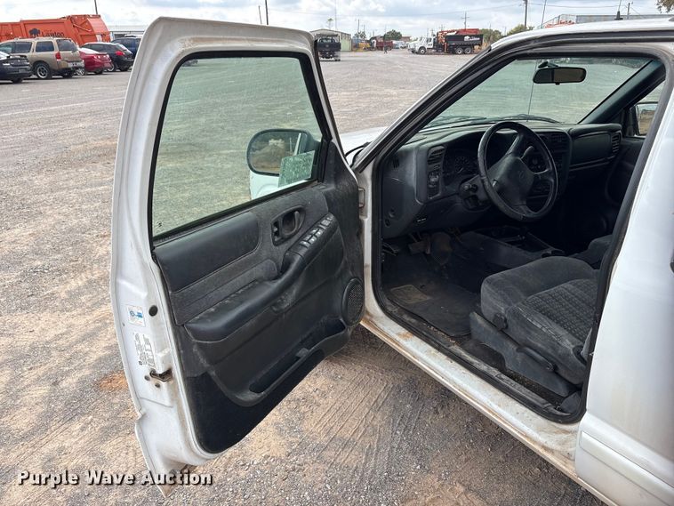 image for item EA7659 2002 Chevrolet Blazer SUV