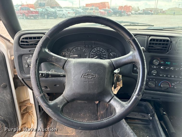 image for item EA7659 2002 Chevrolet Blazer SUV