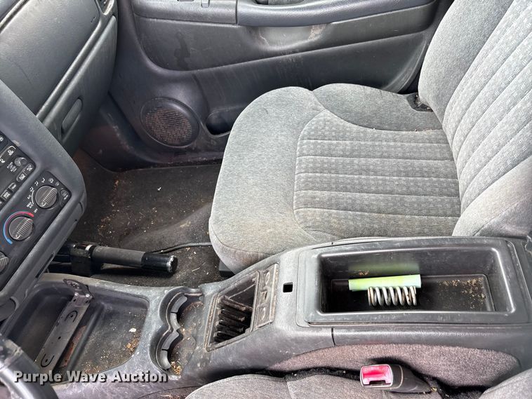 image for item EA7659 2002 Chevrolet Blazer SUV