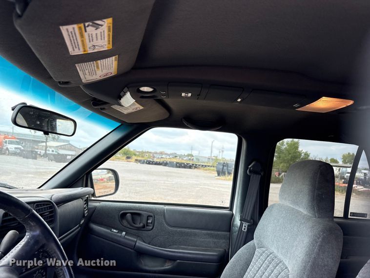 image for item EA7659 2002 Chevrolet Blazer SUV