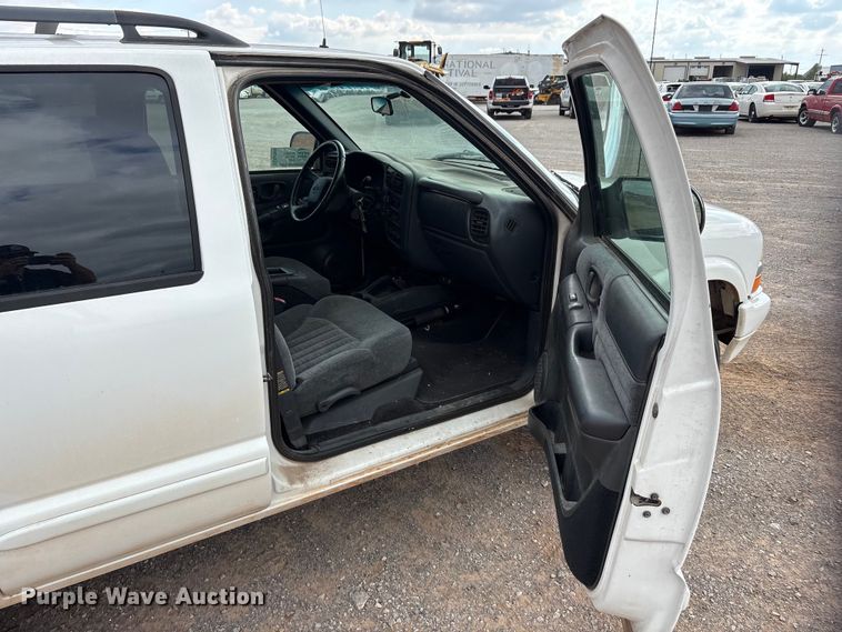 image for item EA7659 2002 Chevrolet Blazer SUV