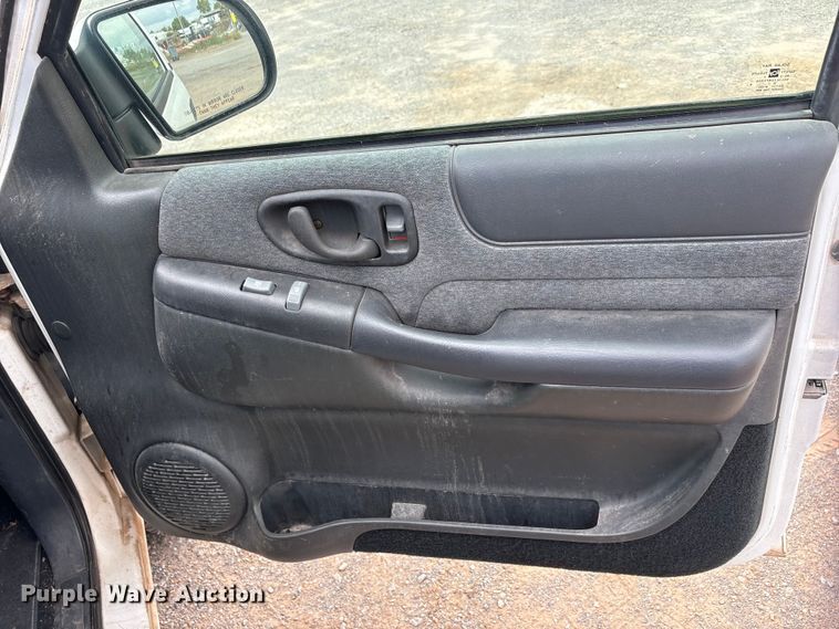 image for item EA7659 2002 Chevrolet Blazer SUV