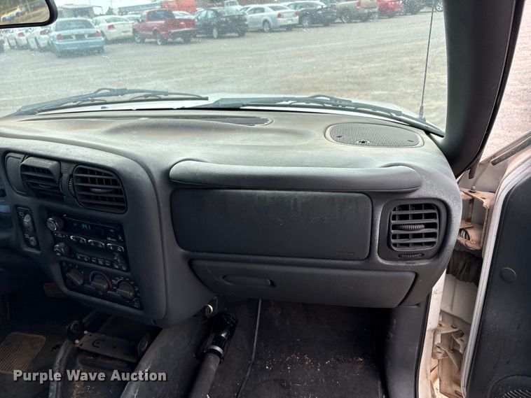 image for item EA7659 2002 Chevrolet Blazer SUV