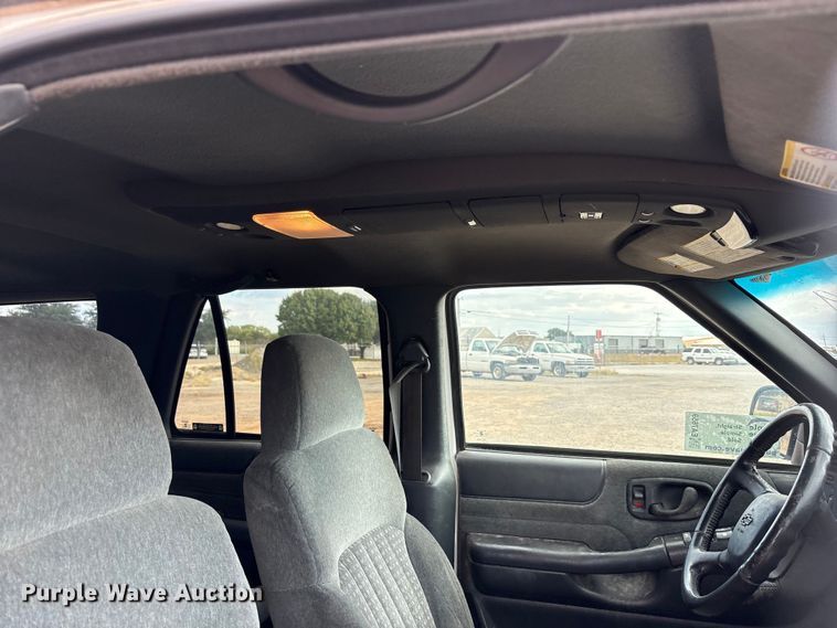 image for item EA7659 2002 Chevrolet Blazer SUV