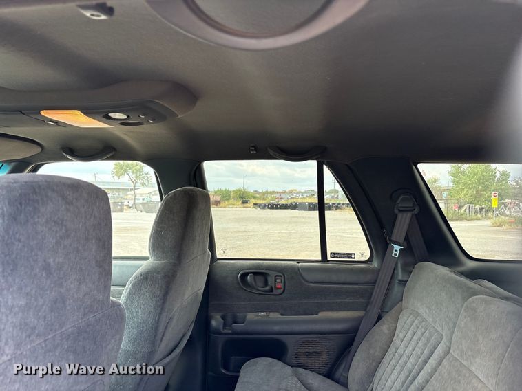 image for item EA7659 2002 Chevrolet Blazer SUV