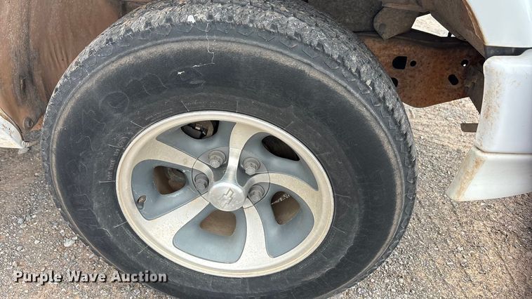 image for item EA7659 2002 Chevrolet Blazer SUV