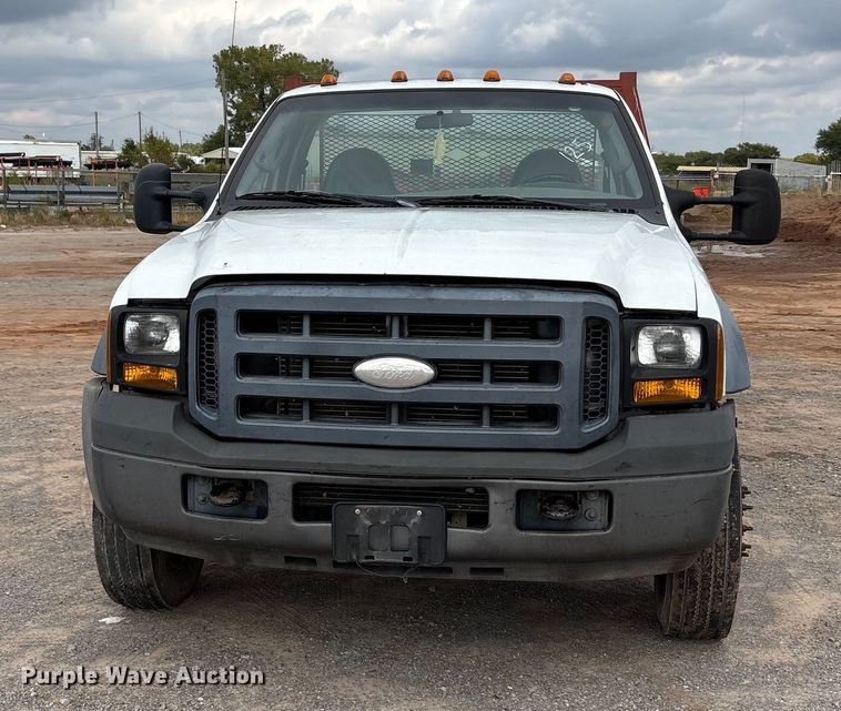 image for item EA7660 2007 Ford F450 Super Duty dump flatbed truck