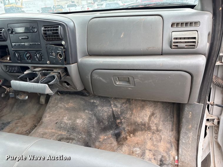 image for item EA7660 2007 Ford F450 Super Duty dump flatbed truck