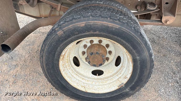 image for item EA7660 2007 Ford F450 Super Duty dump flatbed truck