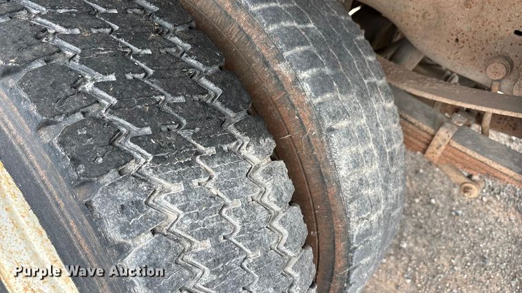 image for item EA7660 2007 Ford F450 Super Duty dump flatbed truck