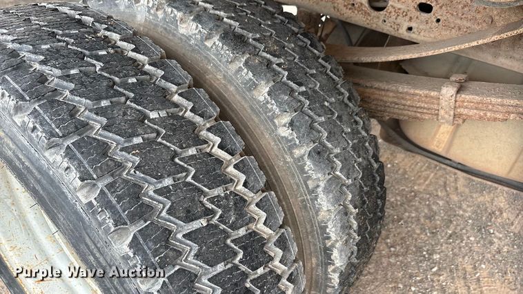 image for item EA7660 2007 Ford F450 Super Duty dump flatbed truck