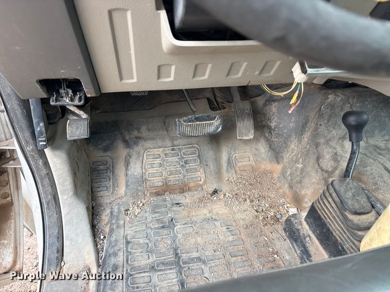 image for item EA7662 2009 Ford F450 Super Duty dump flatbed truck