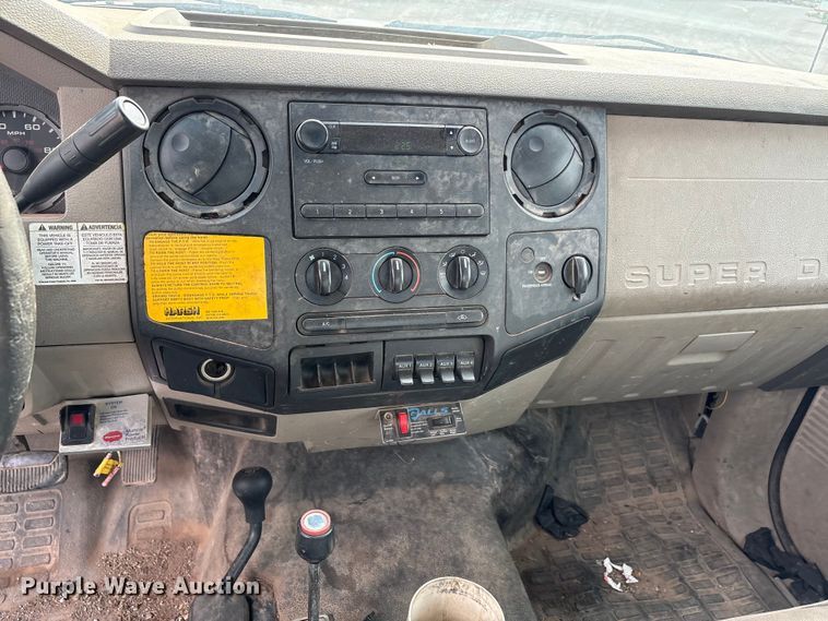 image for item EA7662 2009 Ford F450 Super Duty dump flatbed truck