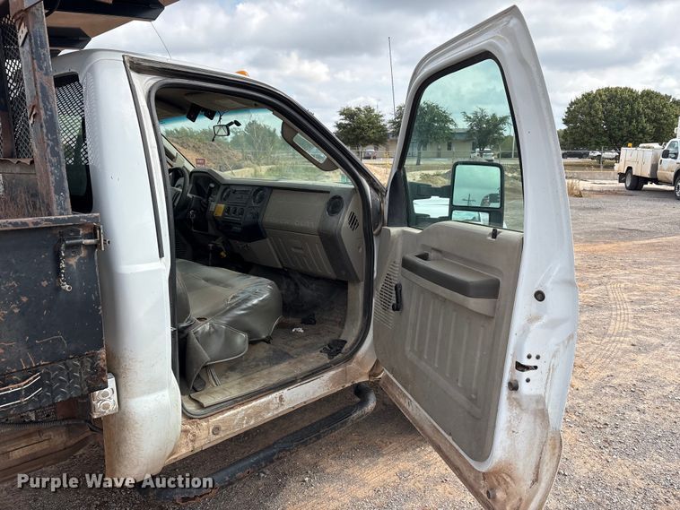 image for item EA7662 2009 Ford F450 Super Duty dump flatbed truck