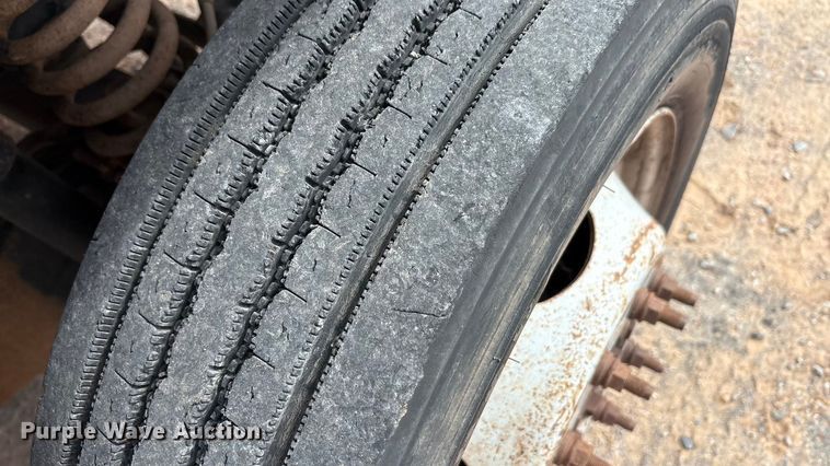 image for item EA7662 2009 Ford F450 Super Duty dump flatbed truck