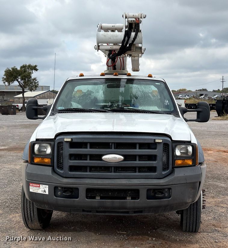 CAMIóN CON CANASTILLA 2006 FORD ETI