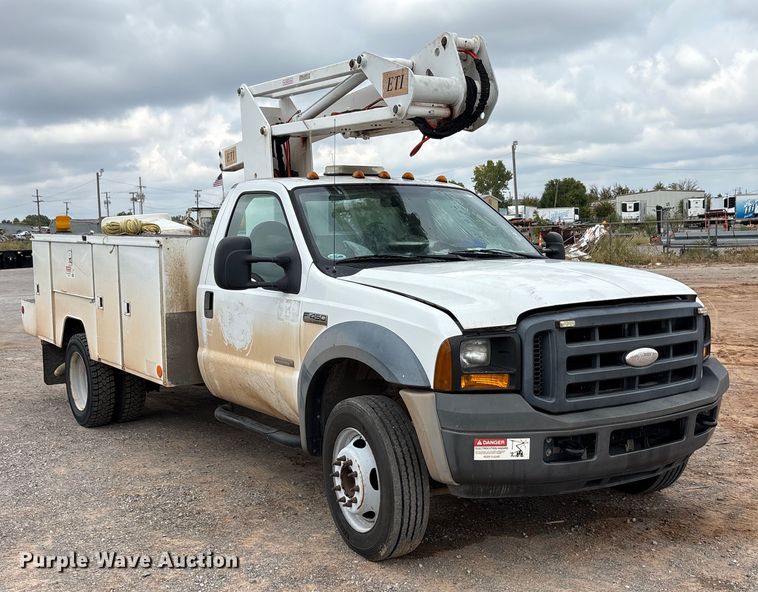 CAMIóN CON CANASTILLA 2006 FORD ETI