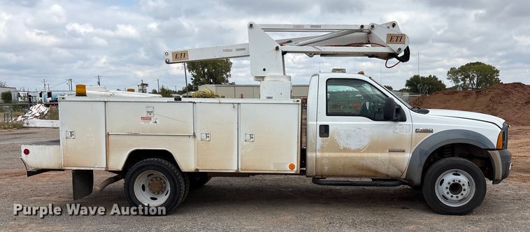 CAMIóN CON CANASTILLA 2006 FORD ETI