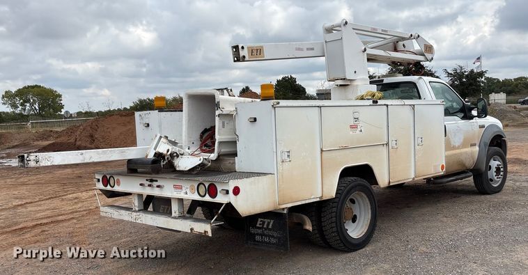 CAMIóN CON CANASTILLA 2006 FORD ETI