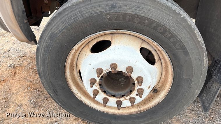 image for item EA7663 2006 Ford F450 Super Duty bucket truck